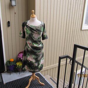 #467  NEW WOMAN'S GREEN FLORAL SHEATH DRESS BY JOLIE MOI  (SIZE 16US)